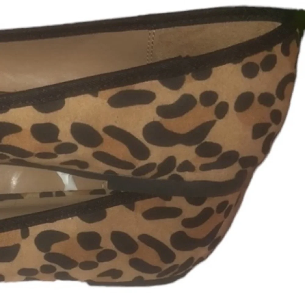 Merona size 10 leopard print flats faux suede bow detail like new true to size